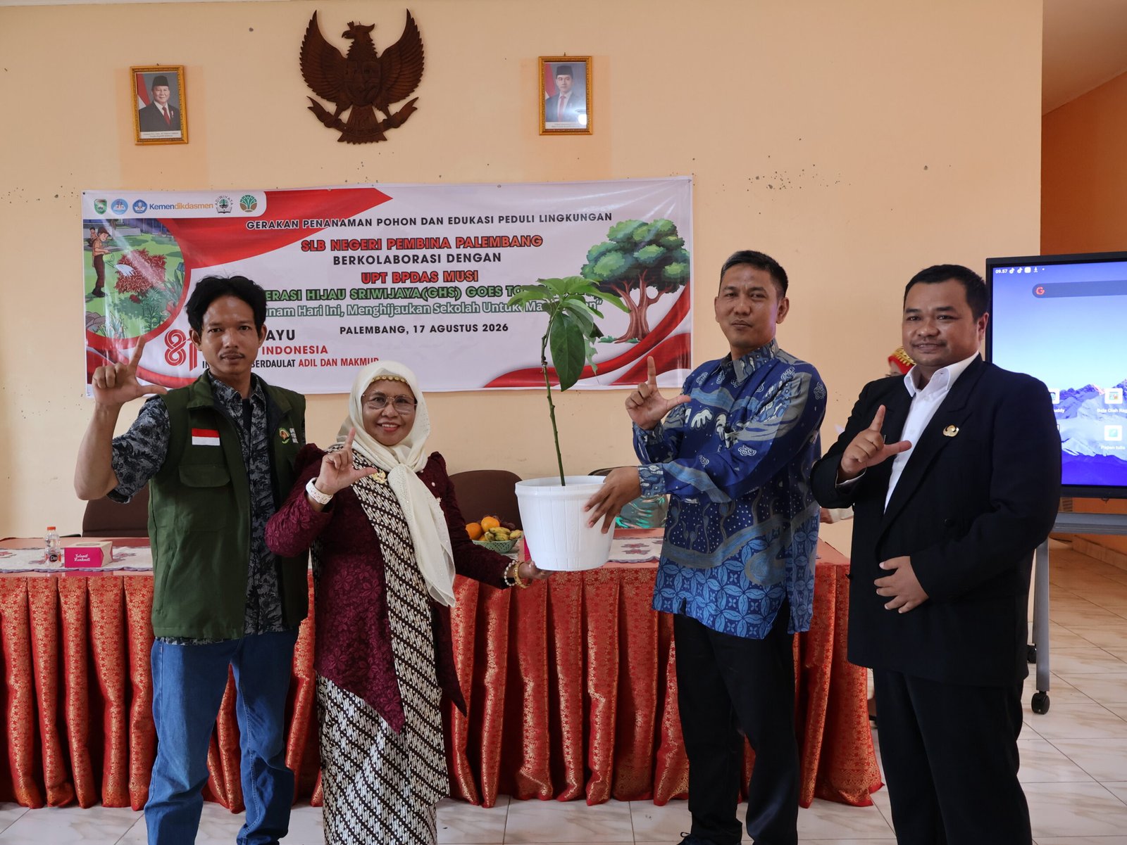 Perkuat Status Sekolah Adiwiyata, SLB Negeri Pembina Palembang Gelar Aksi Hijau Bersama BPDAS Musi dan GHS